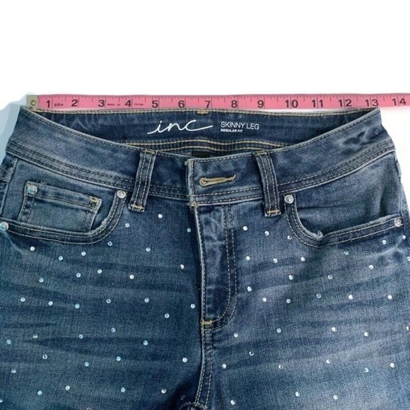 INC International Concepts Women's Studded Frayed-Hem Jeans in Cream Indigo 0 - Picture 3 of 5